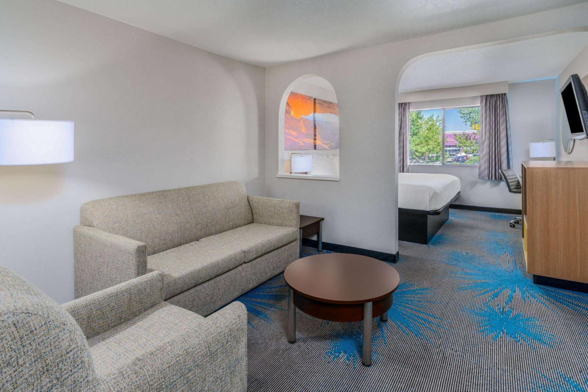 Days Inn By Wyndham Los Lunas Exterior photo