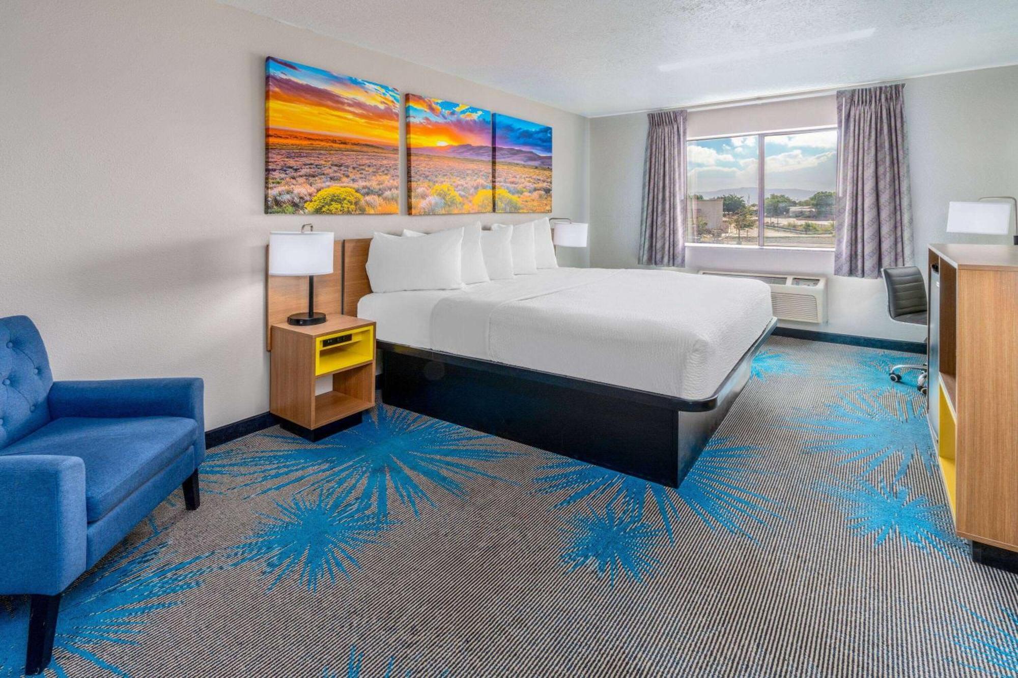 Days Inn By Wyndham Los Lunas Exterior photo