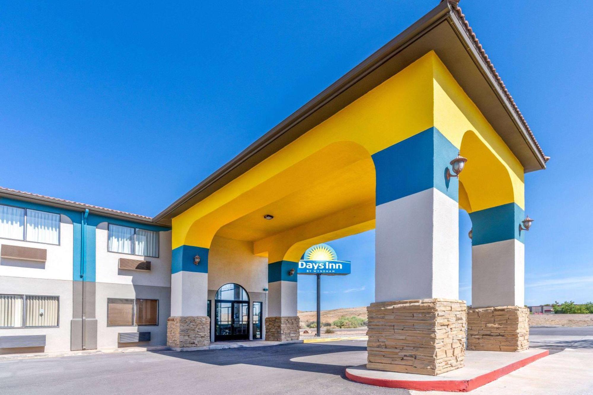 Days Inn By Wyndham Los Lunas Exterior photo